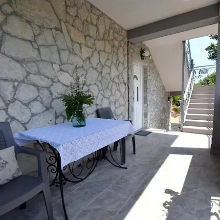 Apartments Dunja Malinska Zewnętrze zdjęcie