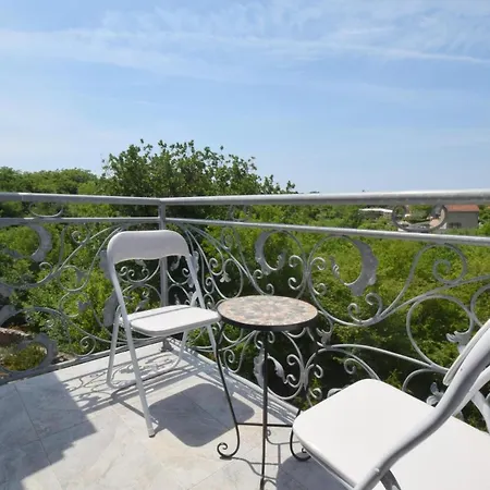 Apartments Dunja Malinska Zewnętrze zdjęcie